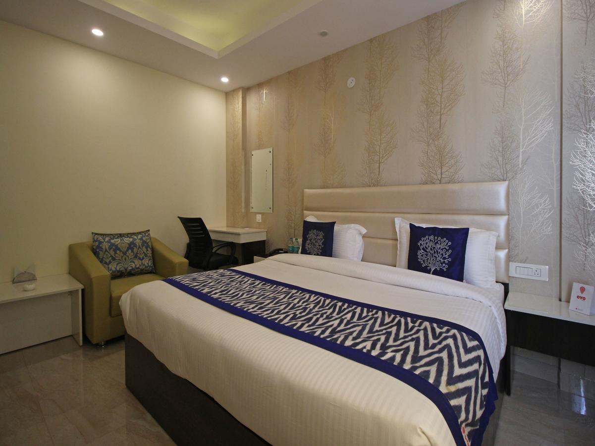 Oyo 8132 Hotel Kukreja Dehradun Luaran gambar