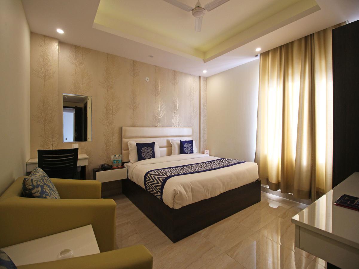 Oyo 8132 Hotel Kukreja Dehradun Luaran gambar