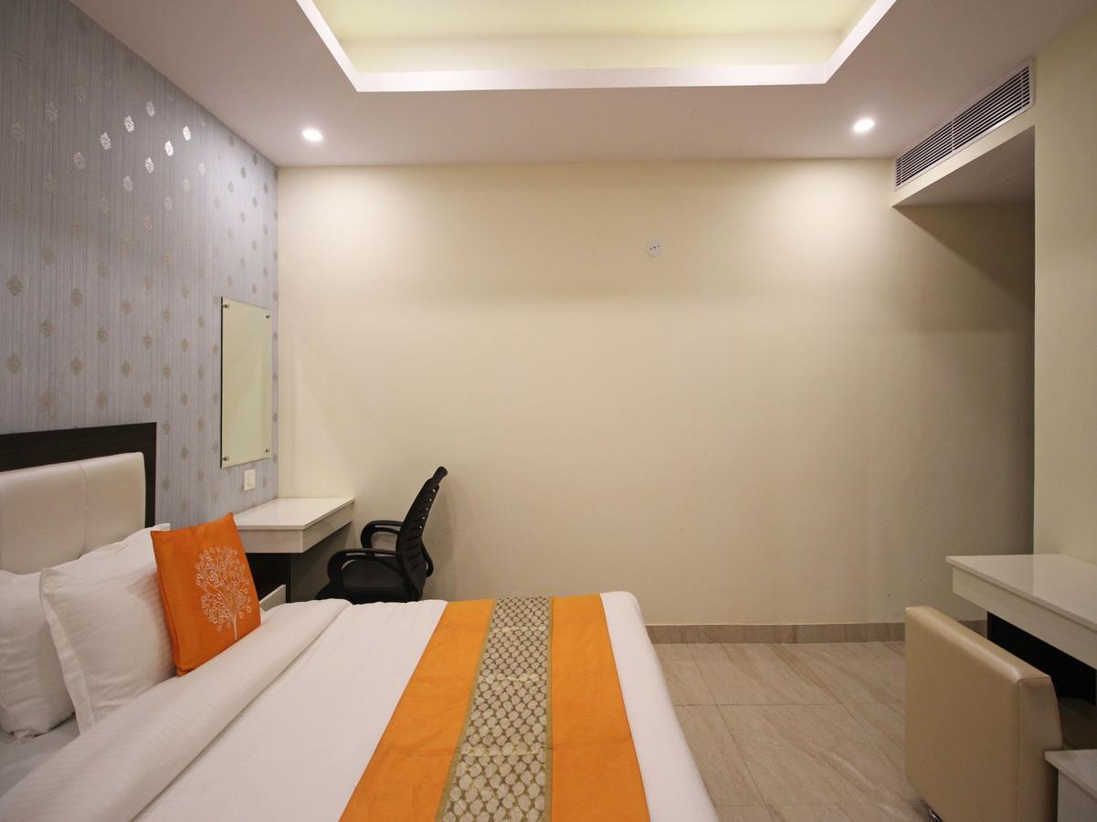 Oyo 8132 Hotel Kukreja Dehradun Luaran gambar