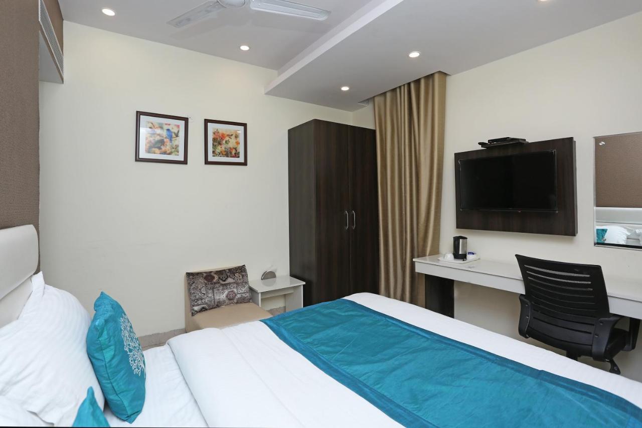 Oyo 8132 Hotel Kukreja Dehradun Luaran gambar